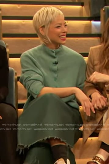 Pilar’s green sweater on The Drew Barrymore Show