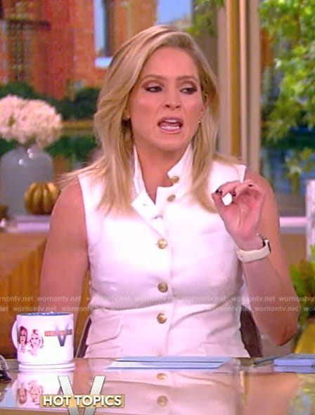 Sara's white gold button vest on The View