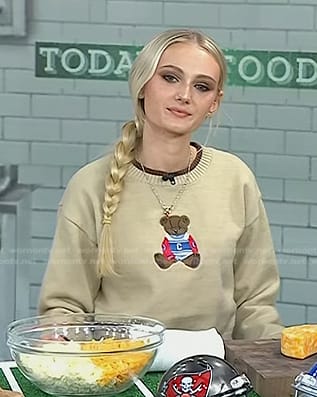 Tineke Younger’s beige bear sweater on Today