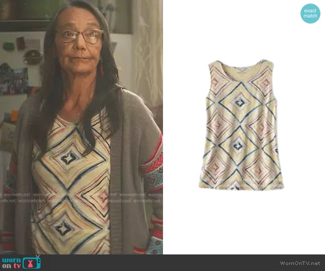 top worn by Chula (Tantoo Cardinal) on Echo