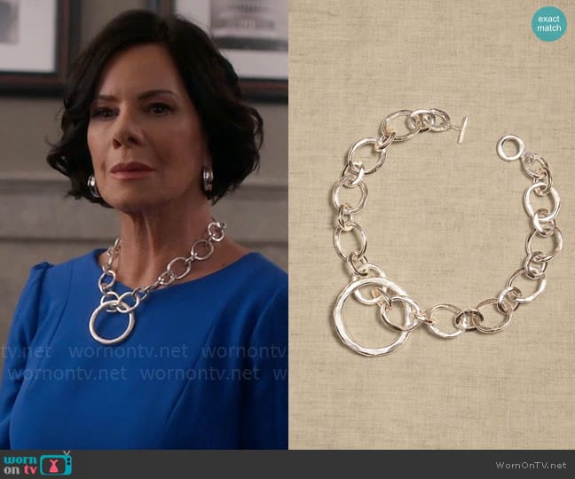 Aureus + Argent Circolo Chain Necklace worn by Margaret Wright (Marcia Gay Harden) on So Help Me Todd