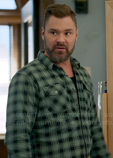 Adam's green checked shirt on Chicago PD