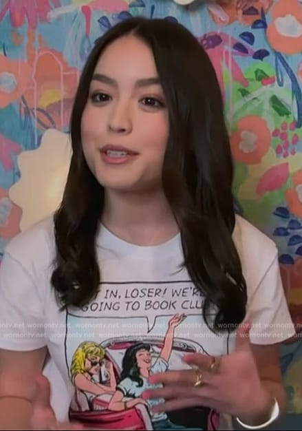 Annabelle Chang’s graphic book club tee on The Kelly Clarkson Show