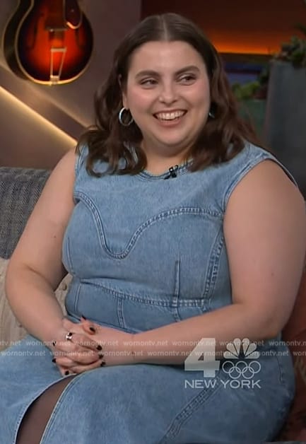 Beanie Feldstein's denim sleeveless dress on The Kelly Clarkson Show