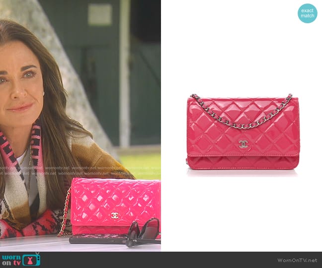 Chanel Patent Quilted Wallet On Chain in Fuchsia worn by Kyle Richards on The Real Housewives of Beverly Hills