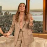 Drew’s beige marled blazer and pants on The Drew Barrymore Show