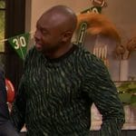 Eddie Jackson’s green animal stripe sweater on The Drew Barrymore Show