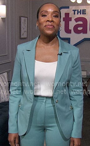 Fawn Weaver's aqua suit on The Talk