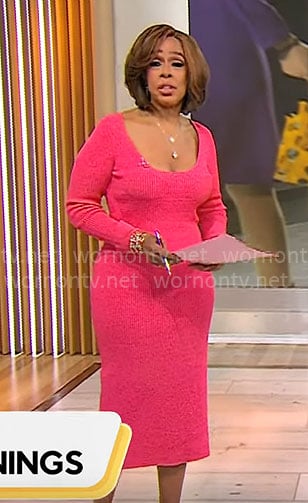 Gayle King's pink scoop neck rib knit dress on CBS Mornings