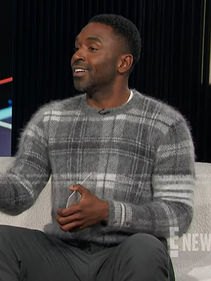 Justin’s gray plaid mohair sweater on E! News