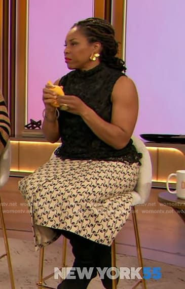 Dr Kameelah Phillips's printed skirt on The Drew Barrymore Show