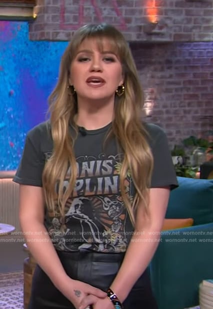 Kelly's black Janis Joplin graphic tee on The Kelly Clarkson Show