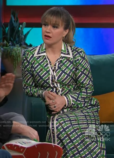 Kelly’s printed shirtdress on The Kelly Clarkson Show