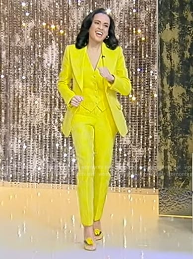 Linsey Davis’s yellow jacquard suit on Tamron Hall Show