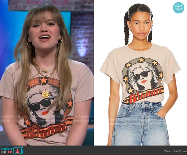 WornOnTV: Kelly’s blondie graphic tee on The Kelly Clarkson Show ...