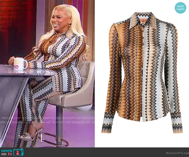 Missoni Metallic zigzag crochet-knit shirt worn by Rolanda Watt on Sherri