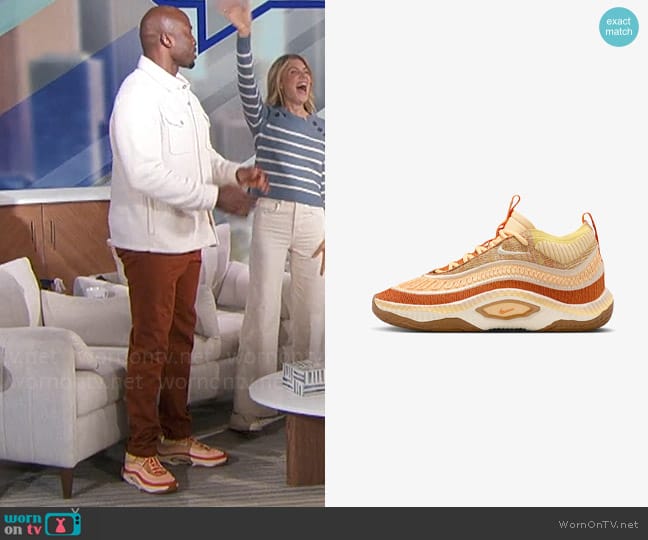 Nike Cosmic Unity 3 Shoes in Melon Tint/Campfire Orange/Bright Mandarin/Coconut Milk worn by Akbar Gbajabiamila on The Talk