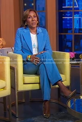 Robin's blue corduroy blazer and pants on Good Morning America