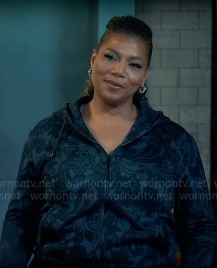 Robyn's blue paisley print hoodie on The Equalizer