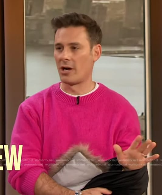 Sam Decker's pink cashmere sweater on The Drew Barrymore Show