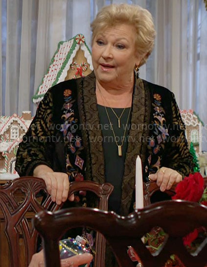 Traci’s floral velvet kimono jacket on The Young and the Restless