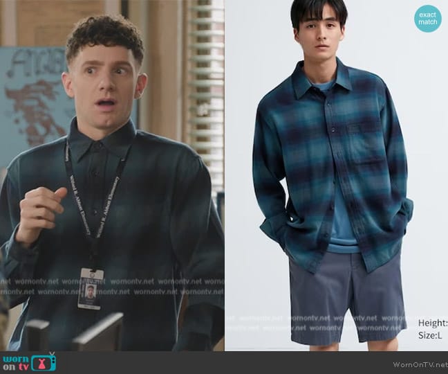 Uniqlo Flannel Checked Shirt worn by Jacob Hill (Chris Perfetti) on Abbott Elementary