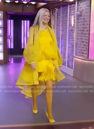 Ella London’s yellow fringe dress on The Kelly Clarkson Show