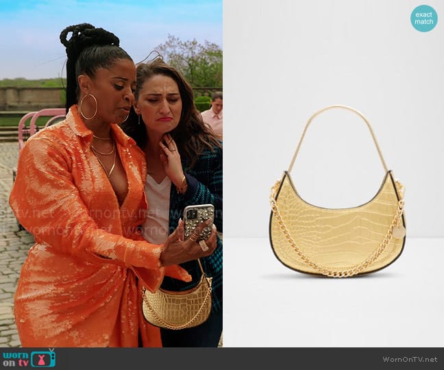 Aldo Sheina Bag worn by Wickie Roy (Renée Elise Goldsberry) on Girls5eva