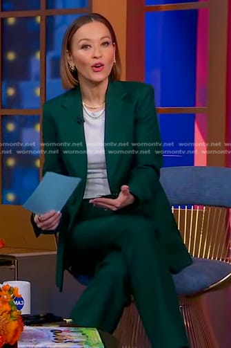 Eva's green suit on Good Morning America