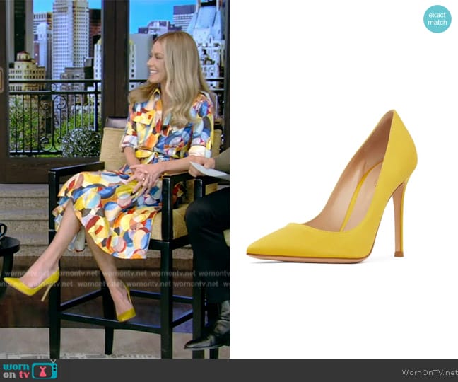 Portofino 105 velvet sandals by Gianvito Rossi worn by Kelly Ripa on Live with Kelly and Mark