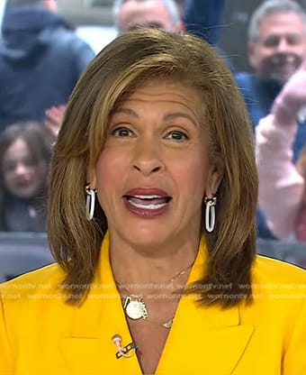 Hoda’s white link earrings on Today