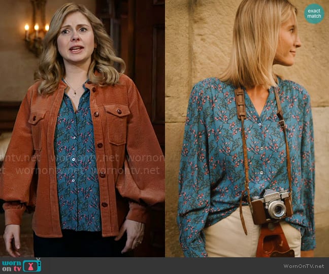 Indi & Cold Camisa Top in Azul worn by Sam (Rose McIver) on Ghosts