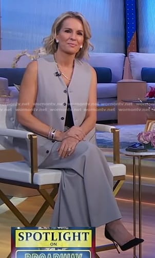 Jennifer’s grey oversized vest and pants on Good Morning America