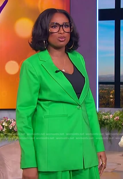 Jennifer's green blazer on The Jennifer Hudson Show