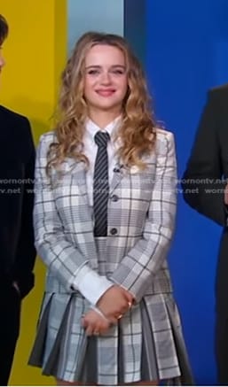 Joey King’s white plaid blazer and pleated skirt on Good Morning America