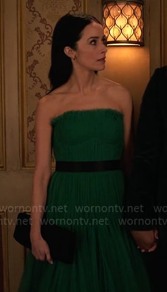 Julia’s strapless green gown on Extended Family