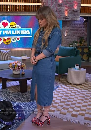 Kelly's denim dress on The Kelly Clarkson Show