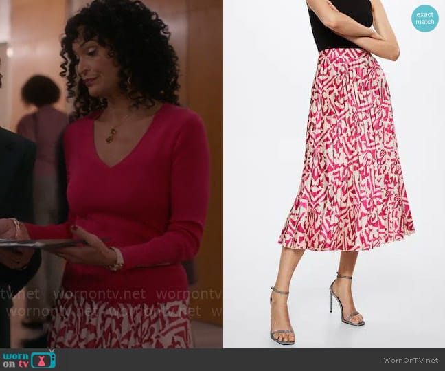 Mango Printed Pleated Skirt worn by Francey (Rosa Arredondo) on So Help Me Todd