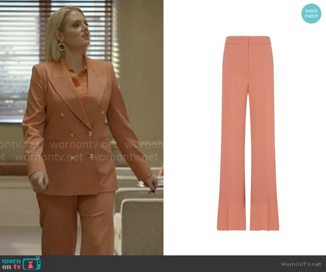 Max Mara Golf Pants worn by Lexi (Lauren Ash) on Not Dead Yet