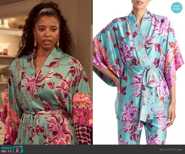 Natori Ume Short Floral-Print Satin Robe worn by Wickie Roy (Renée Elise Goldsberry) on Girls5eva