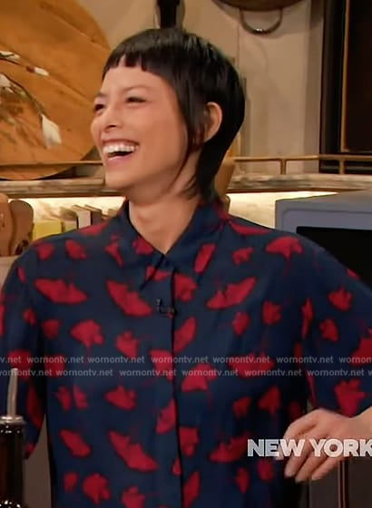 Pilar Valdes's blue poppy print blouse on The Drew Barrymore Show