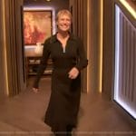 Robin Wright’s knit sweater and skirt on The Drew Barrymore Show