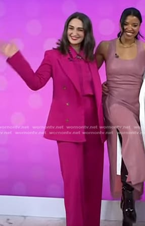 Sara Bareilles’s fuchsia suit on Today