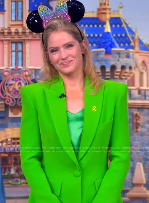 Sara's green blazer and pants on The View