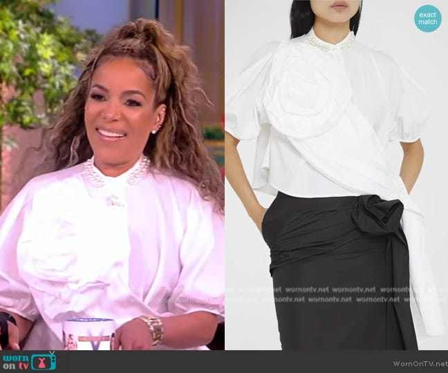 Simone Rocha Beaded Rose-Sash Puff-Sleeve Crop Shirt worn by Sunny Hostin on The View