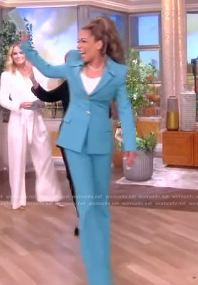 Sunny's blue suit on The View