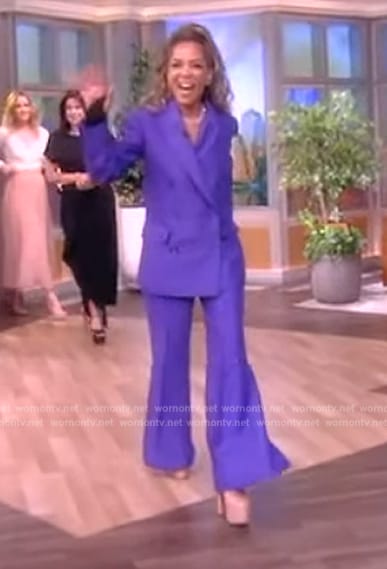 Sunny's purple double breasted suit on The View