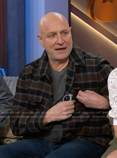 Tom Colicchio's plaid jacket on The Kelly Clarkson Show