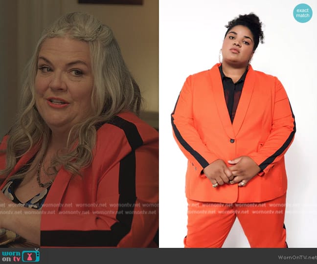 Wildfang Colorblock Blazer worn by Gloria McManus (Paula Pell) on Girls5eva