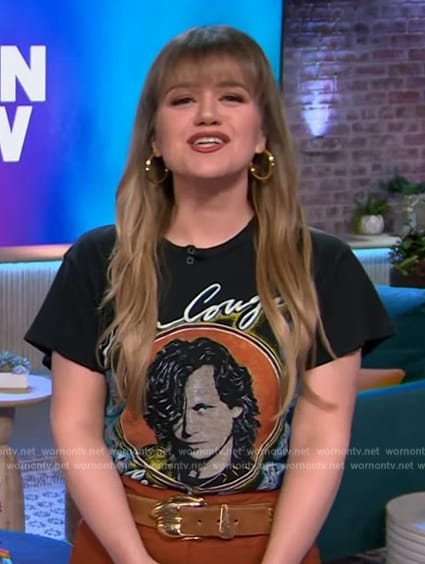 Kelly's John Cougar graphic tee on The Kelly Clarkson Show